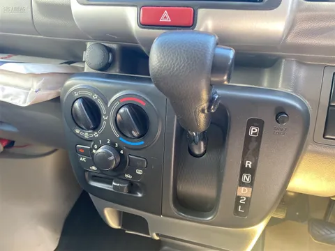 Nissan Clipper