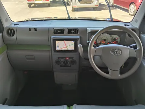 Toyota Pixis Space