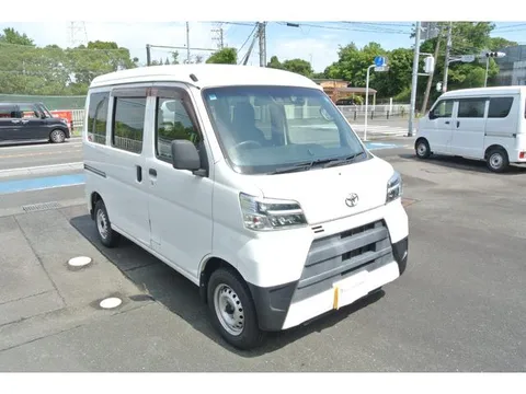 Toyota Pixis Van