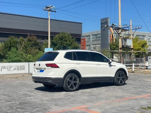 Volkswagen Tiguan L