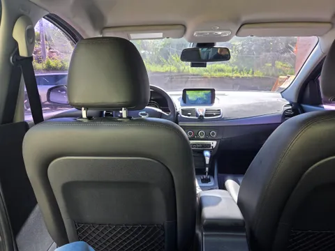 Renault SM3