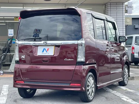 Honda N-BOX Custom