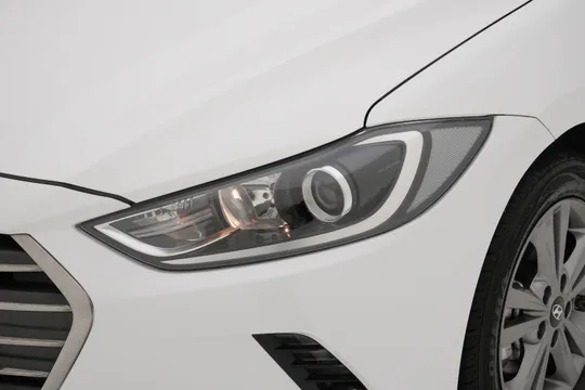 Hyundai Elantra (Avante)