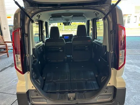 Suzuki Spacia Gear