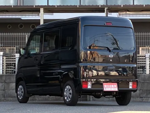 Nissan Clipper Van