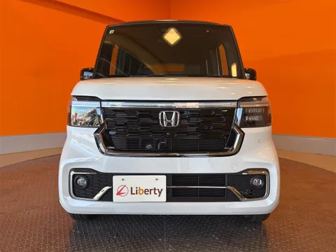 Honda N-BOX Custom