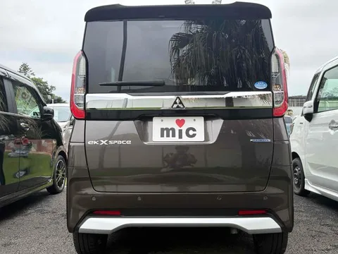 Mitsubishi eK X Space
