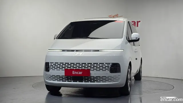 Hyundai Staria