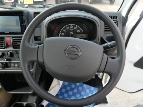 Nissan Clipper Truck