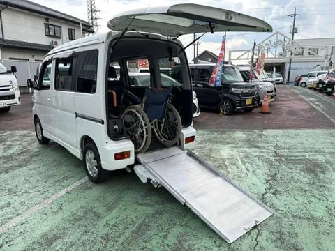 Daihatsu Atrai Wagon