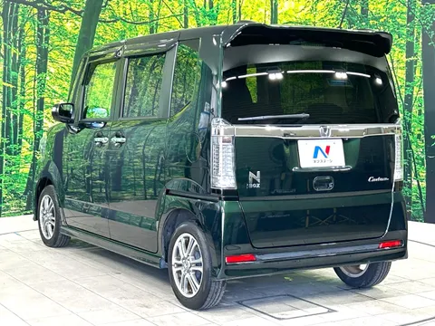 Honda N-BOX Custom