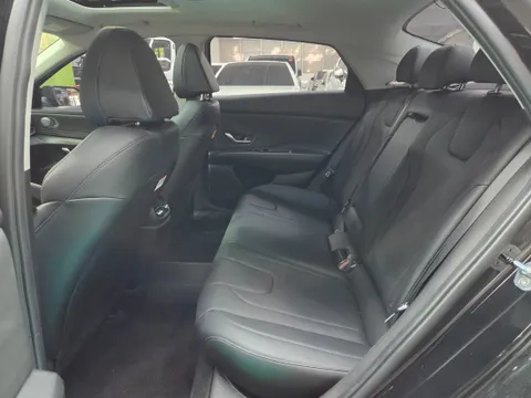 Hyundai Elantra (Avante)