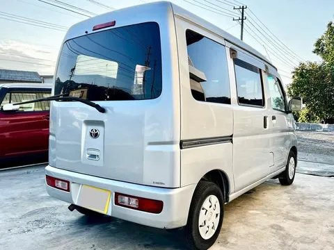 Toyota Pixis Van