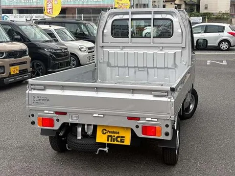 Nissan Clipper Truck