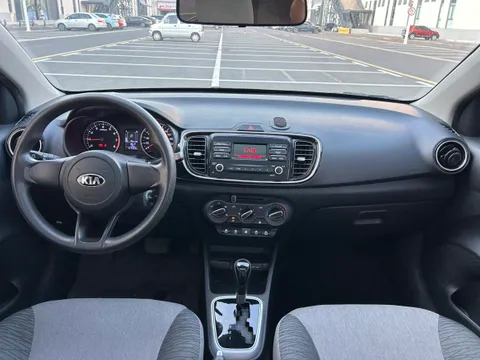 Kia Pegas