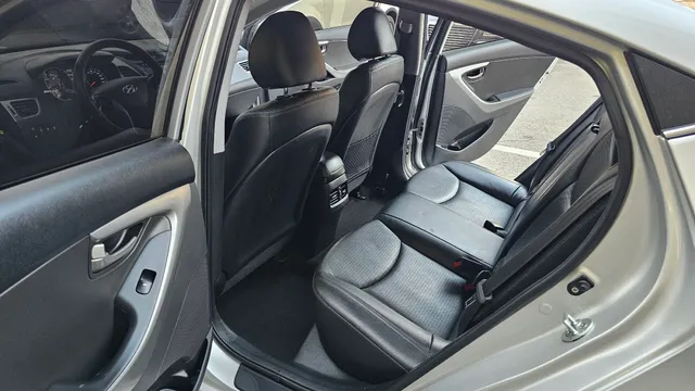Hyundai Elantra (Avante)