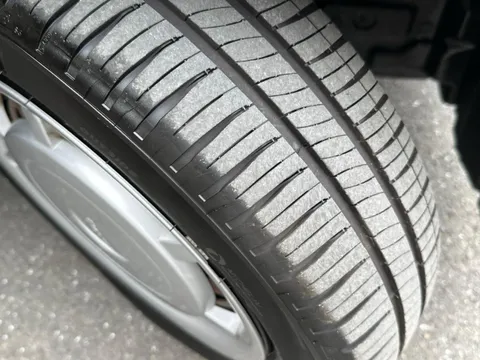 Daihatsu Mira Tocot
