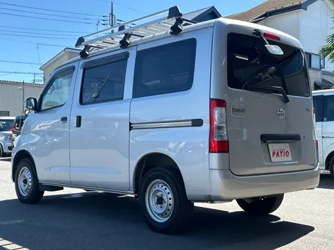Toyota TownAce Van
