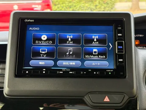 Honda N-BOX Custom