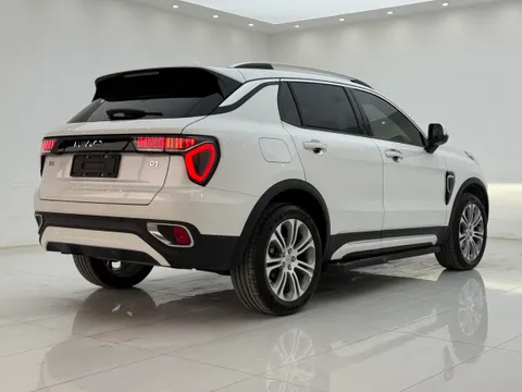 Lynk & Co 01