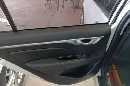 Geely Vision