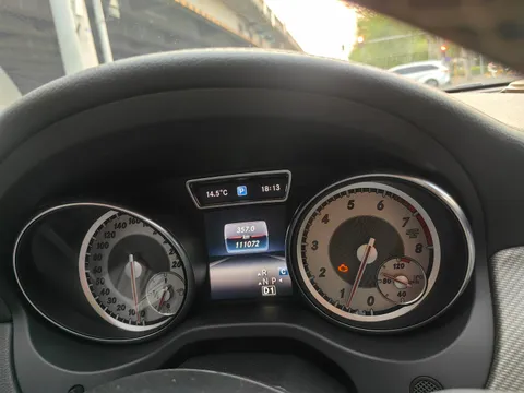 Mercedes-Benz Mercedes-Benz GLA