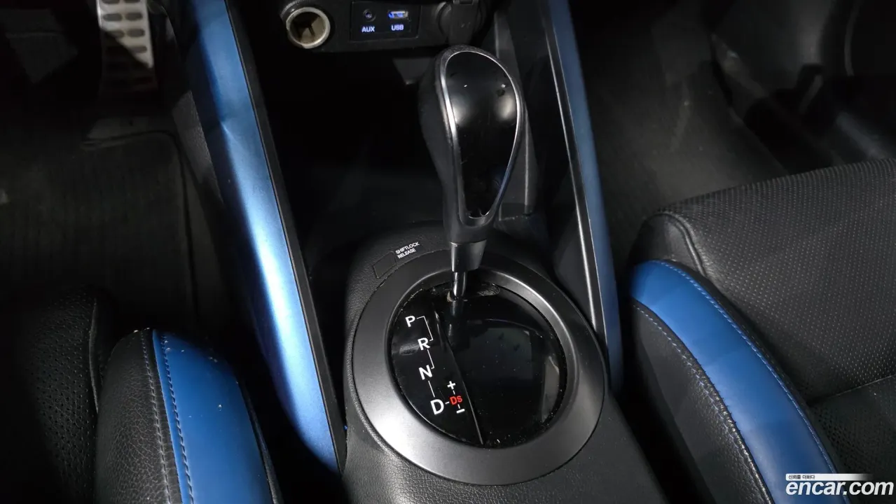 Hyundai Veloster