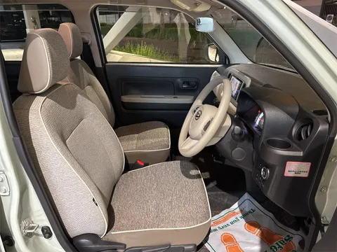 Daihatsu Mira Tocot
