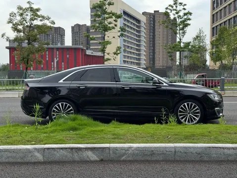Lincoln MKZ