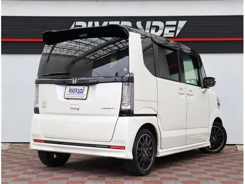 Honda N-BOX Custom