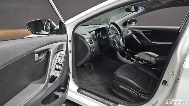 Hyundai Elantra (Avante)
