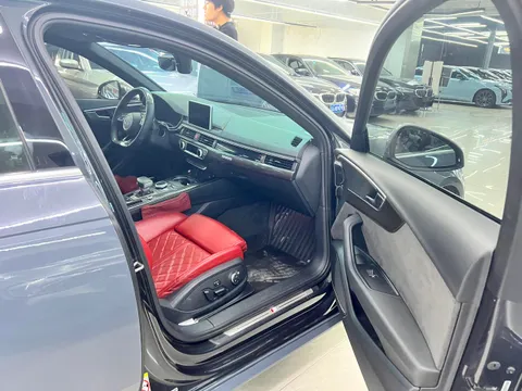 Audi S4
