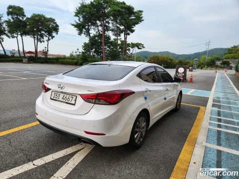 Hyundai Elantra (Avante)