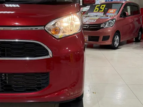 Mitsubishi eK Space