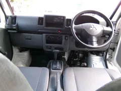 Mitsubishi Minicab Van