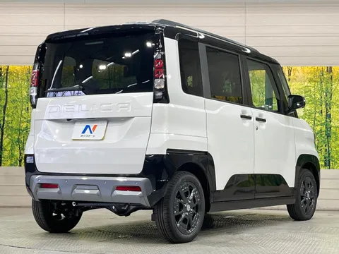 Mitsubishi Delica Mini
