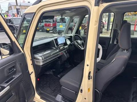 Suzuki Spacia Gear
