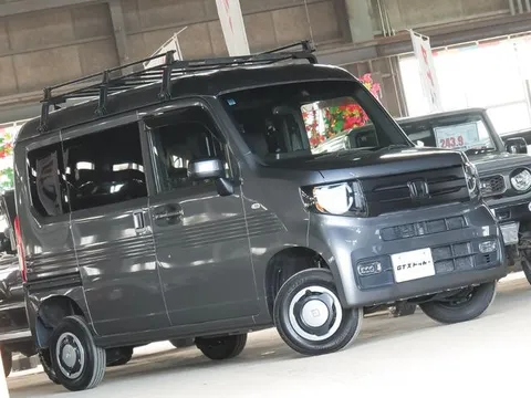 Honda N-VAN Plus Style