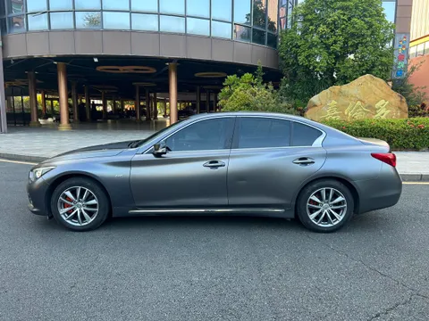Infiniti Q50L