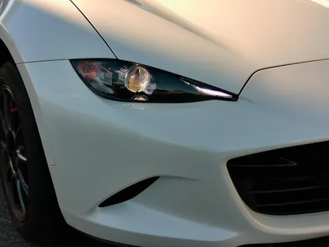 Mazda MX-5 (Roadster)