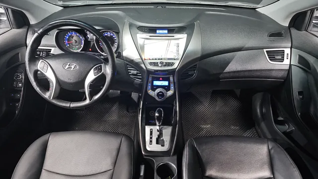 Hyundai Elantra (Avante)