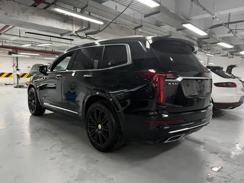 Cadillac XT6