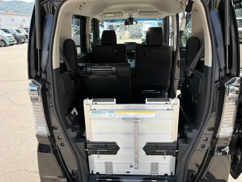 Honda N-BOX Plus Custom
