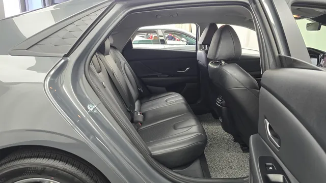Hyundai Elantra (Avante)