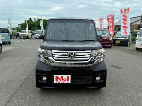 Honda N-BOX Custom
