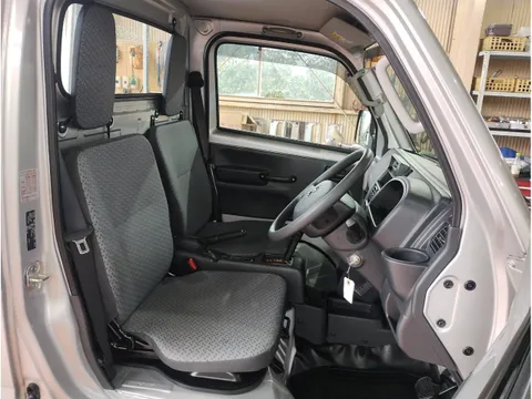 Nissan Clipper Truck