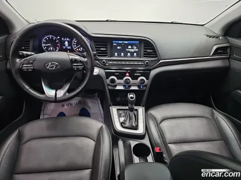 Hyundai Elantra (Avante)