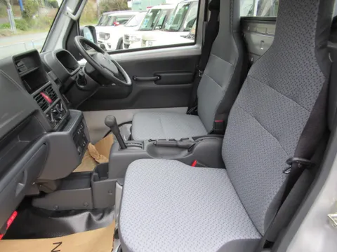 Nissan Clipper Truck