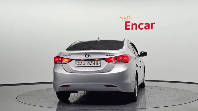Hyundai Elantra (Avante)