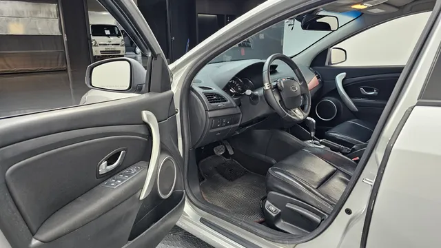 Renault SM3